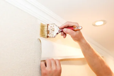 Pose de papier peint à Leuglay — revêtements muraux et toiles de verre
